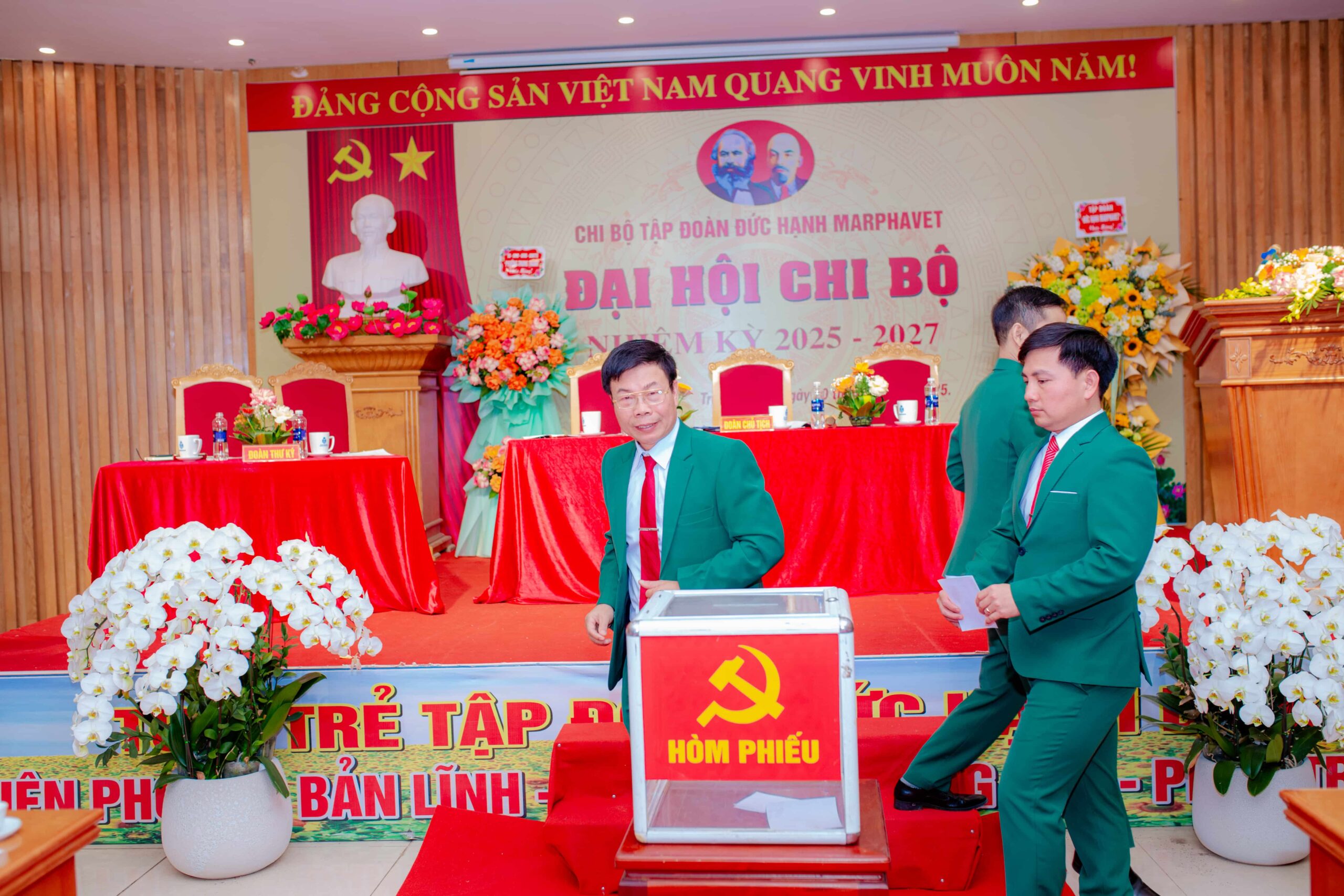 ĐẠI HỘI ĐẢNG TẬP ĐOÀN ĐỨC HẠNH MARPHAVET BMG NHIỆM KỲ 2025-2026 - Tập đoàn Đức Hạnh Marphavet BMG - XEVIP.ICU