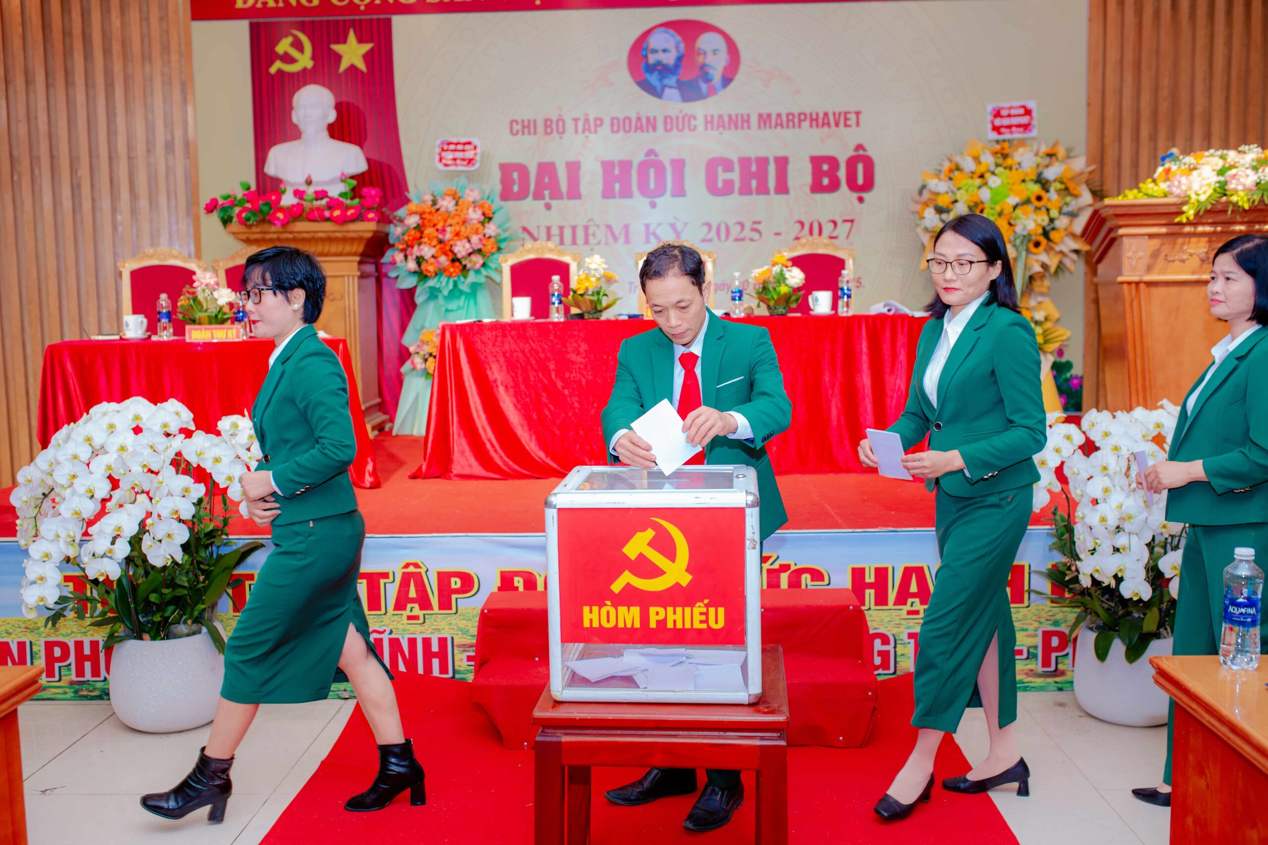 ĐẠI HỘI ĐẢNG TẬP ĐOÀN ĐỨC HẠNH MARPHAVET BMG NHIỆM KỲ 2025-2026 - Tập đoàn Đức Hạnh Marphavet BMG - XEVIP.ICU