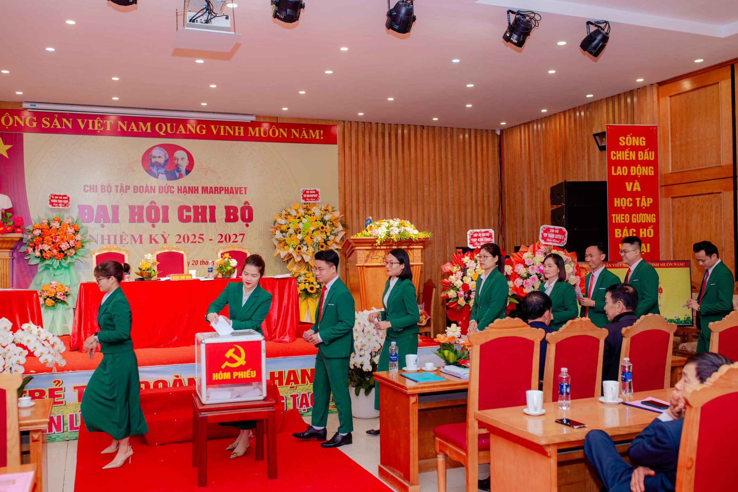 ĐẠI HỘI ĐẢNG TẬP ĐOÀN ĐỨC HẠNH MARPHAVET BMG NHIỆM KỲ 2025-2026 - Tập đoàn Đức Hạnh Marphavet BMG - XEVIP.ICU