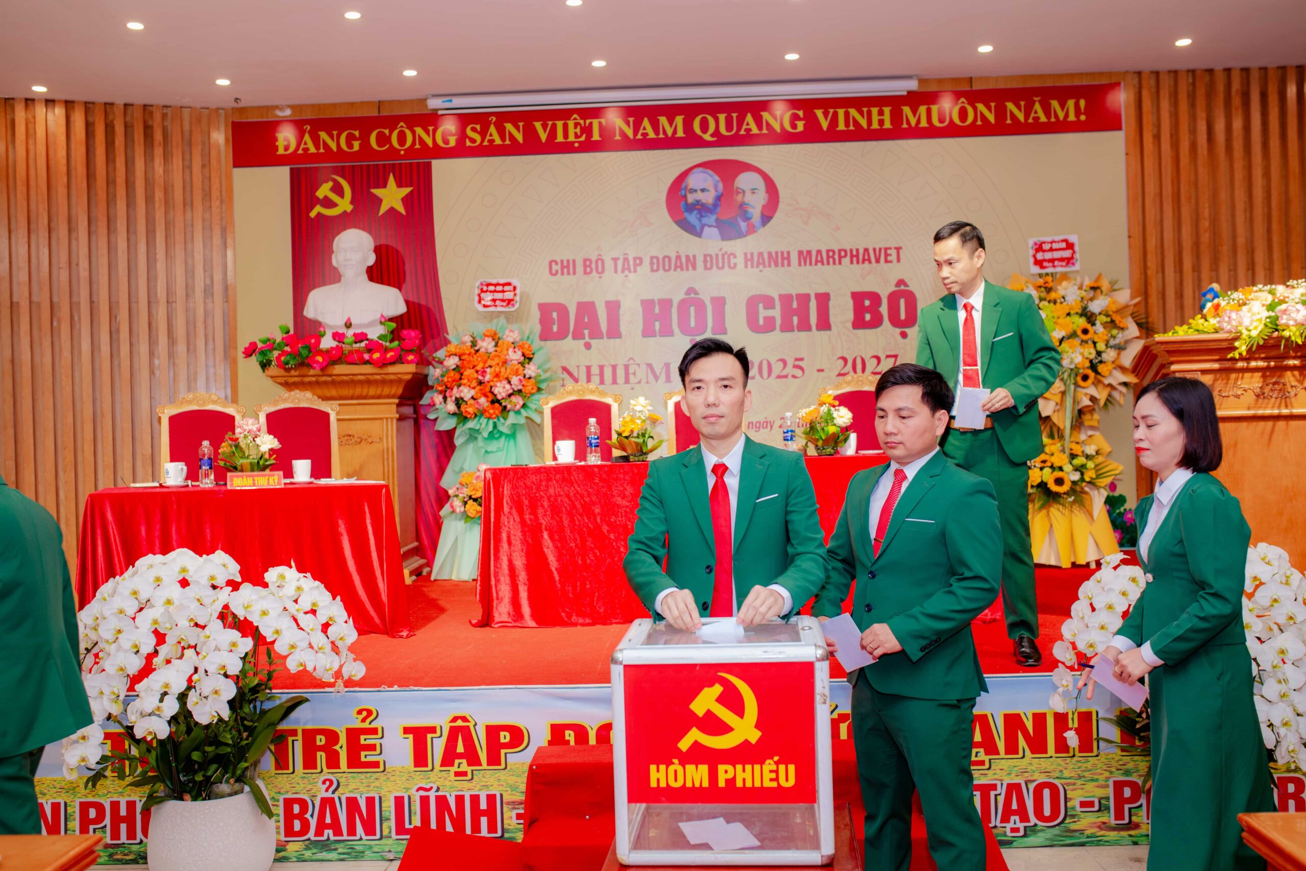 ĐẠI HỘI ĐẢNG TẬP ĐOÀN ĐỨC HẠNH MARPHAVET BMG NHIỆM KỲ 2025-2026 - Tập đoàn Đức Hạnh Marphavet BMG - XEVIP.ICU