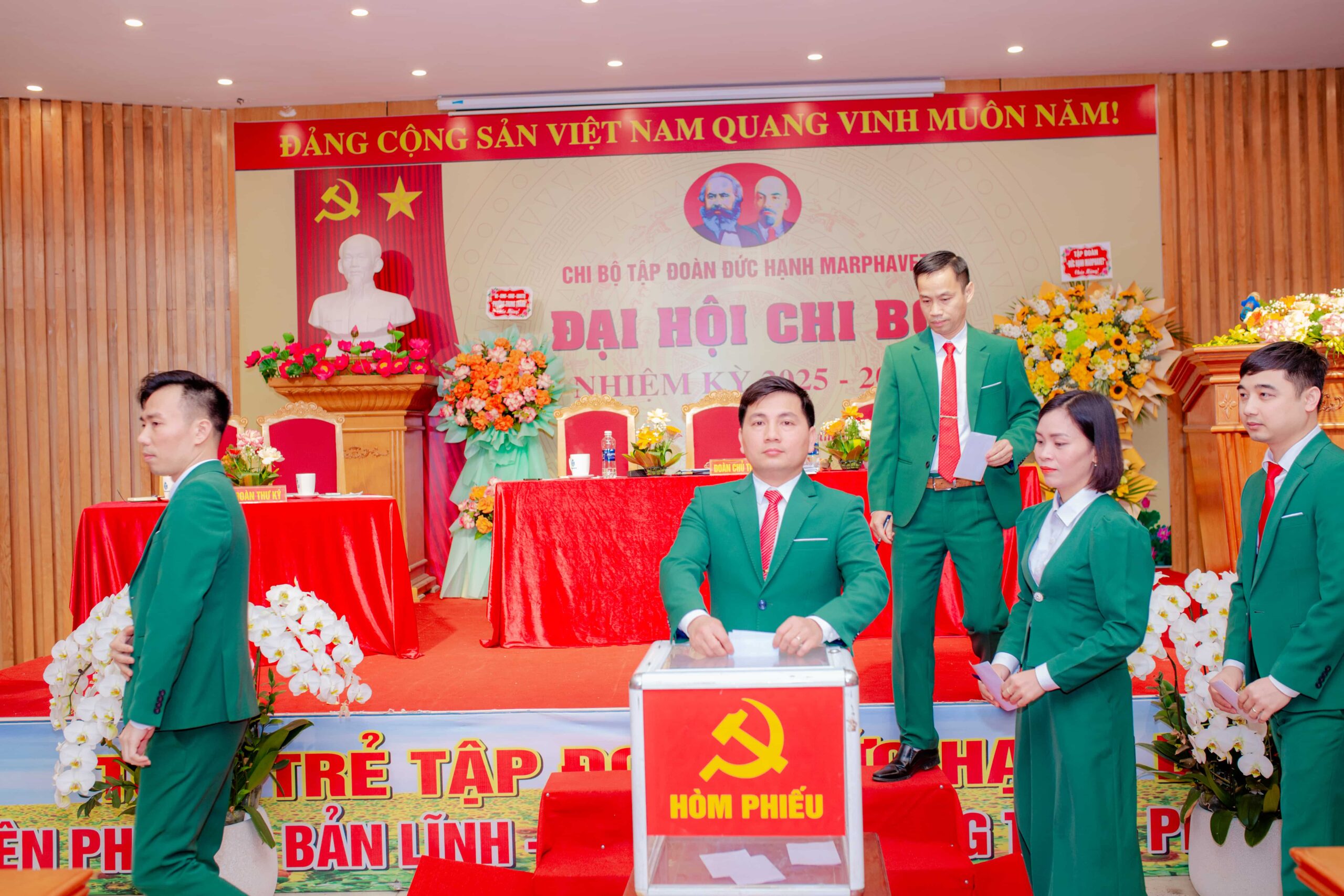 ĐẠI HỘI ĐẢNG TẬP ĐOÀN ĐỨC HẠNH MARPHAVET BMG NHIỆM KỲ 2025-2026 - Tập đoàn Đức Hạnh Marphavet BMG - XEVIP.ICU