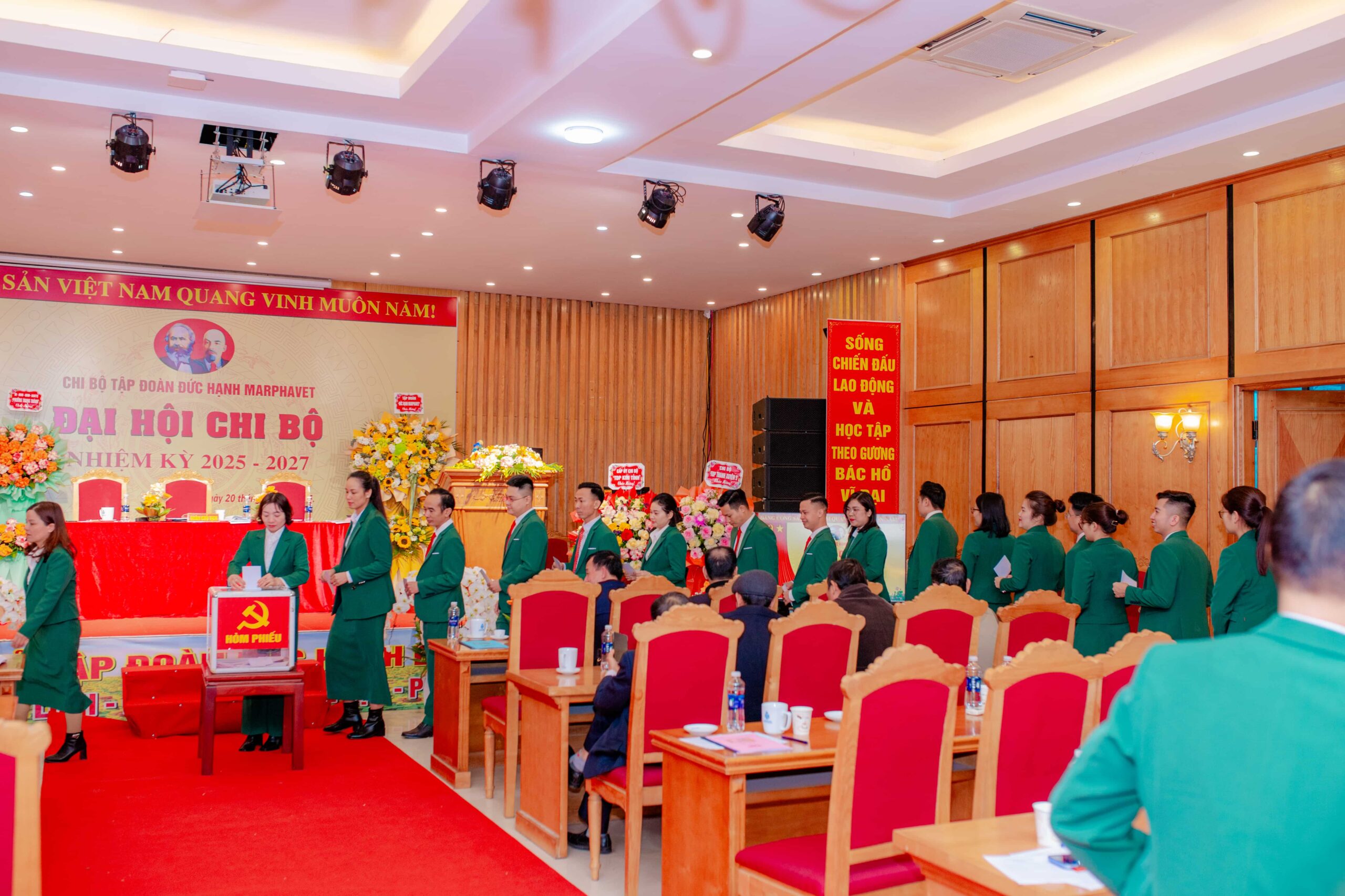 ĐẠI HỘI ĐẢNG TẬP ĐOÀN ĐỨC HẠNH MARPHAVET BMG NHIỆM KỲ 2025-2026 - Tập đoàn Đức Hạnh Marphavet BMG - XEVIP.ICU