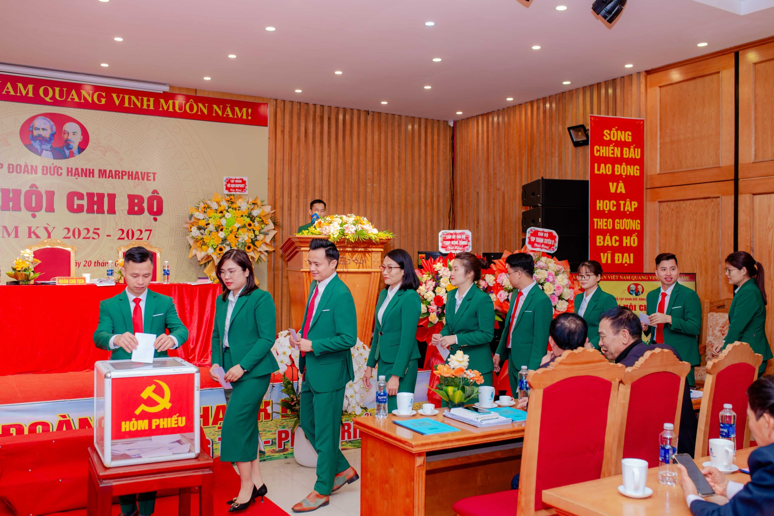 ĐẠI HỘI ĐẢNG TẬP ĐOÀN ĐỨC HẠNH MARPHAVET BMG NHIỆM KỲ 2025-2026 - Tập đoàn Đức Hạnh Marphavet BMG - XEVIP.ICU