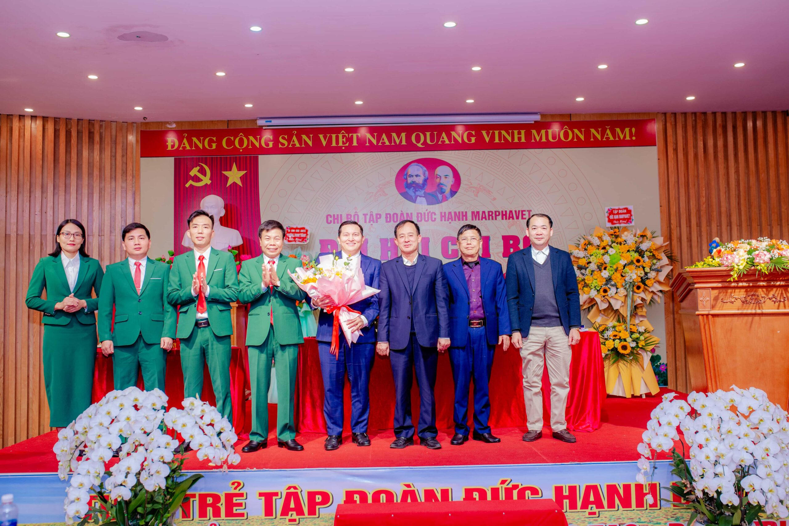 ĐẠI HỘI ĐẢNG TẬP ĐOÀN ĐỨC HẠNH MARPHAVET BMG NHIỆM KỲ 2025-2026 - Tập đoàn Đức Hạnh Marphavet BMG - XEVIP.ICU
