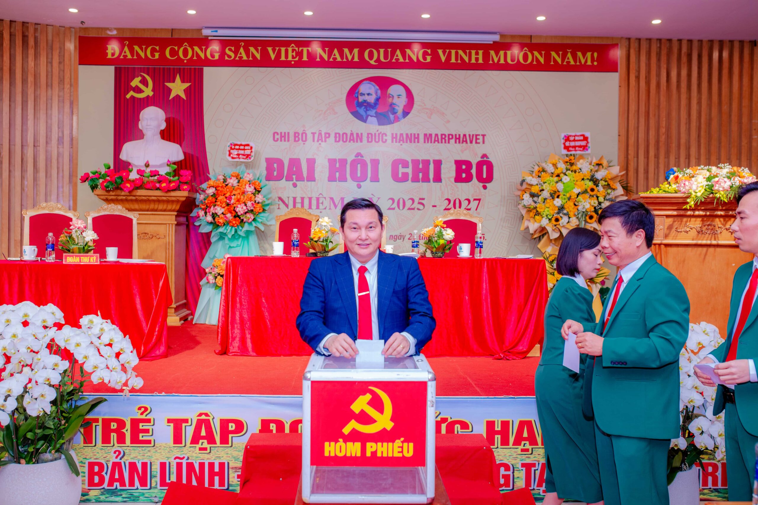 ĐẠI HỘI ĐẢNG TẬP ĐOÀN ĐỨC HẠNH MARPHAVET BMG NHIỆM KỲ 2025-2026 - Tập đoàn Đức Hạnh Marphavet BMG - XEVIP.ICU