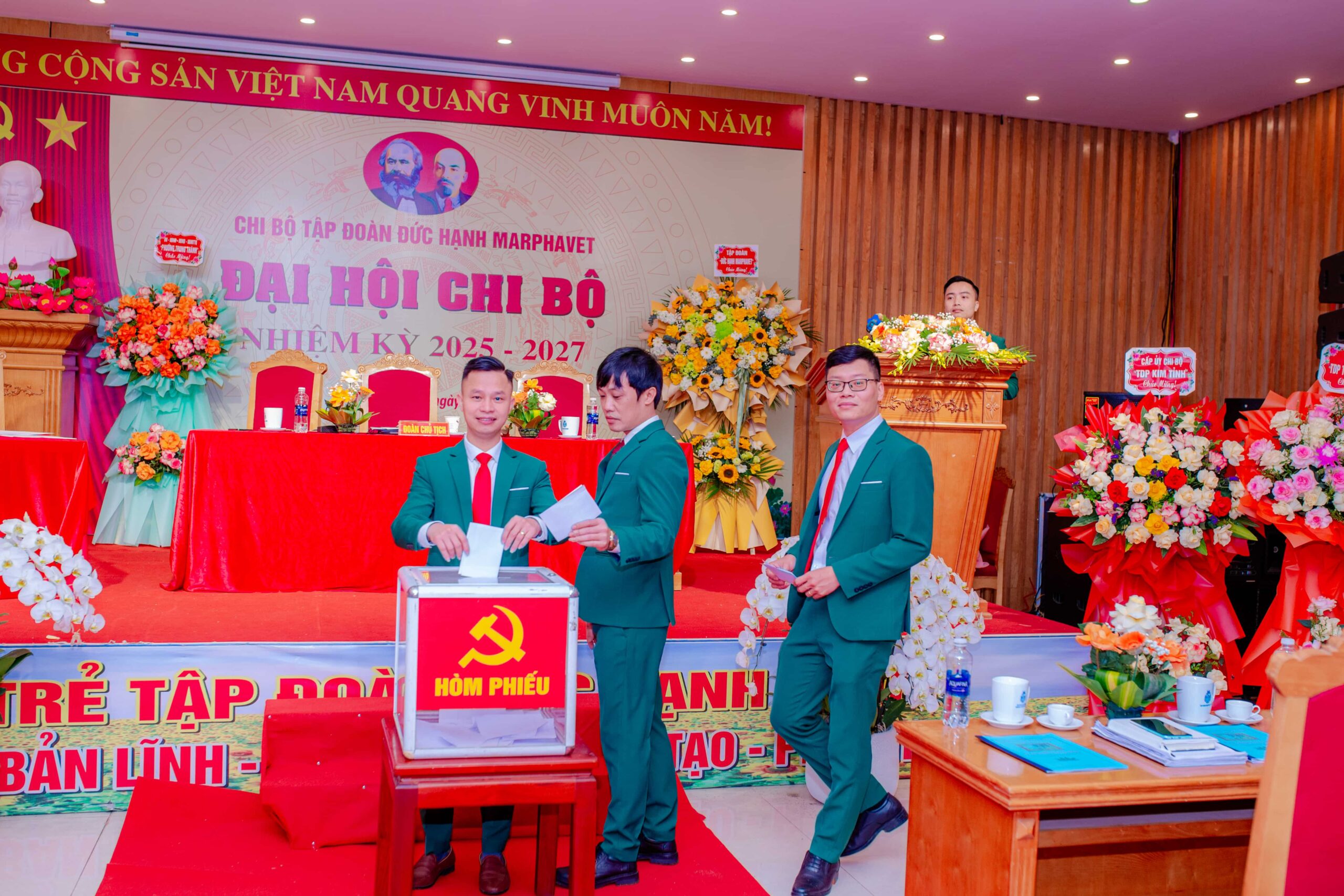 ĐẠI HỘI ĐẢNG TẬP ĐOÀN ĐỨC HẠNH MARPHAVET BMG NHIỆM KỲ 2025-2026 - Tập đoàn Đức Hạnh Marphavet BMG - XEVIP.ICU