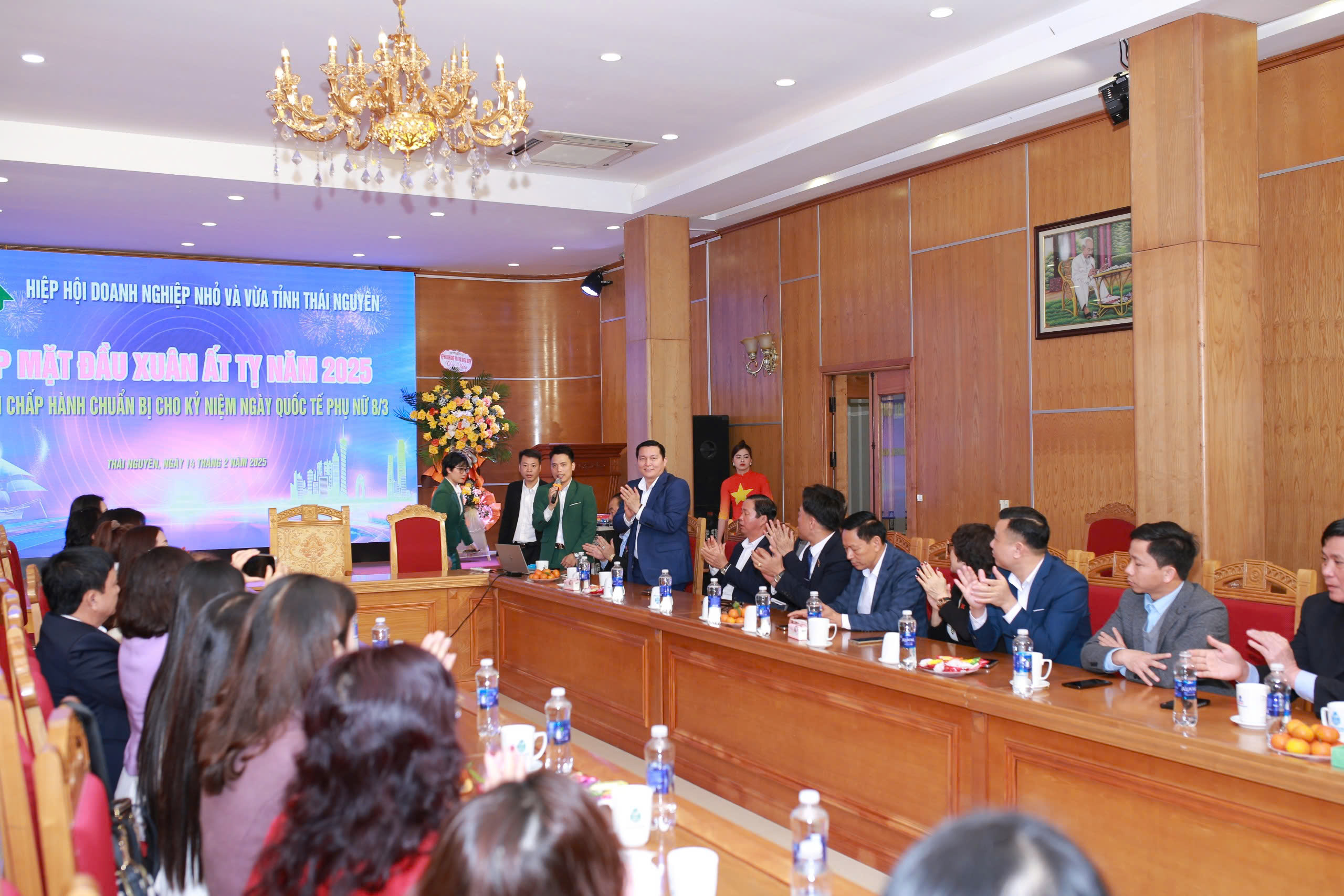 Hiệp hội Doanh nghiệp Vừa và Nhỏ Thành phố Thái Nguyên đến chúc Tết Tập đoàn Đức Hạnh Marphavet BMG – Xuân Ất Tỵ 2026 - Tập đoàn Đức Hạnh Marphavet BMG - XEVIP.ICU