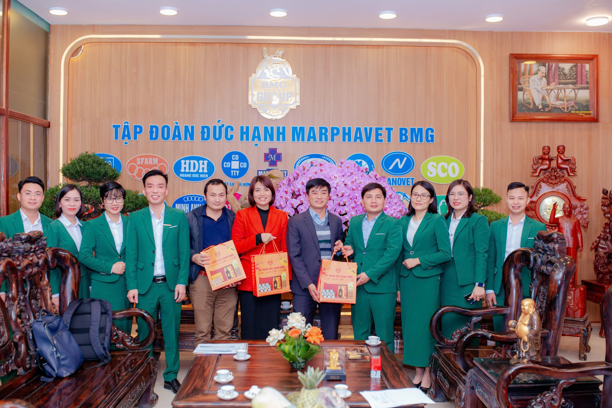 ĐOÀN SINH VIÊN ĐH THỦY LỢI - KHOA CÔNG NGHỆ SINH HỌC ĐẾN THĂM QUAN TT KIỂM NGHIỆM&NGHIÊN CỨU PHÁT TRIỂN CỦA TẬP ĐOÀN ĐỨC HẠNH MARPHAVET - Tập đoàn Đức Hạnh Marphavet BMG - XEVIP.ICU
