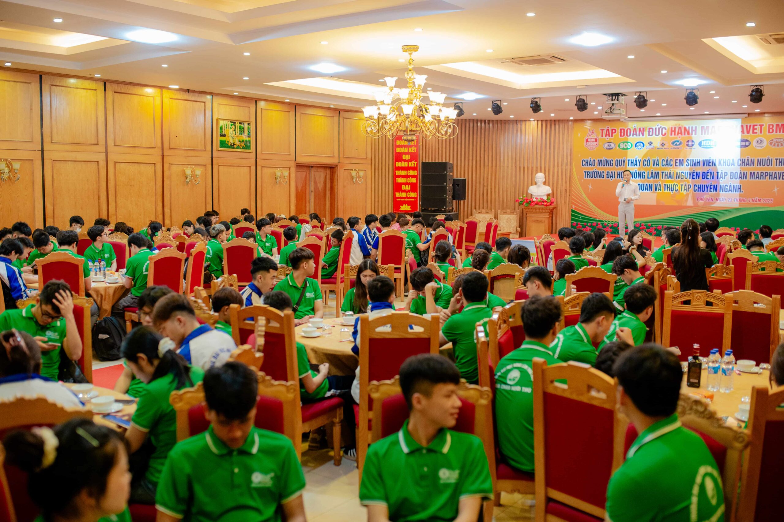 KẾT NỐI DOANH NGHIỆP - TRƯỜNG HỌC: HƠN 160 SINH VIÊN NĂM NHẤT NGÀNH CHĂN NUÔI THÚ Y ĐH NÔNG LÂM THÁI NGUYÊN THAM QUAN TẬP ĐOÀN ĐỨC HẠNH MARPHAVET - BMG - Tập đoàn Đức Hạnh Marphavet BMG - XEVIP.ICU