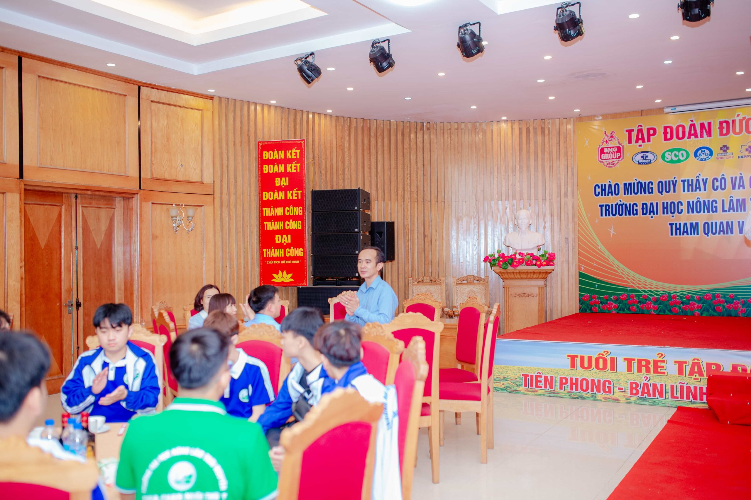 KẾT NỐI DOANH NGHIỆP - TRƯỜNG HỌC: HƠN 160 SINH VIÊN NĂM NHẤT NGÀNH CHĂN NUÔI THÚ Y ĐH NÔNG LÂM THÁI NGUYÊN THAM QUAN TẬP ĐOÀN ĐỨC HẠNH MARPHAVET - BMG - Tập đoàn Đức Hạnh Marphavet BMG - XEVIP.ICU