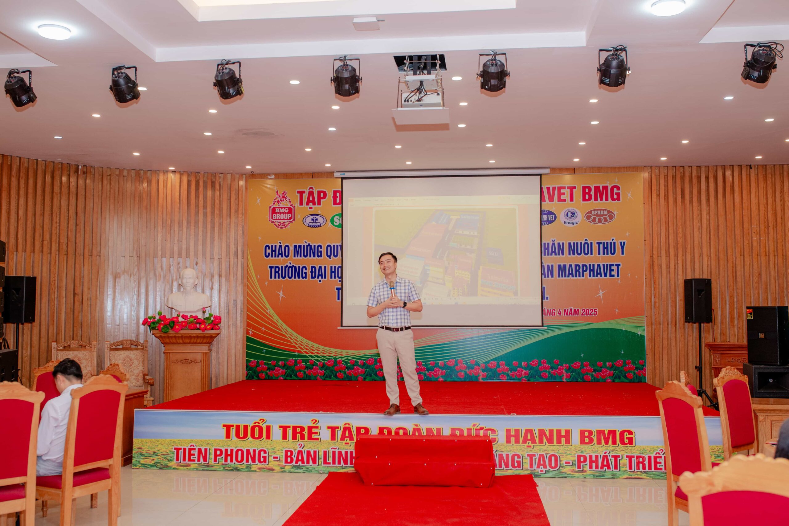 KẾT NỐI DOANH NGHIỆP - TRƯỜNG HỌC: HƠN 160 SINH VIÊN NĂM NHẤT NGÀNH CHĂN NUÔI THÚ Y ĐH NÔNG LÂM THÁI NGUYÊN THAM QUAN TẬP ĐOÀN ĐỨC HẠNH MARPHAVET - BMG - Tập đoàn Đức Hạnh Marphavet BMG - XEVIP.ICU