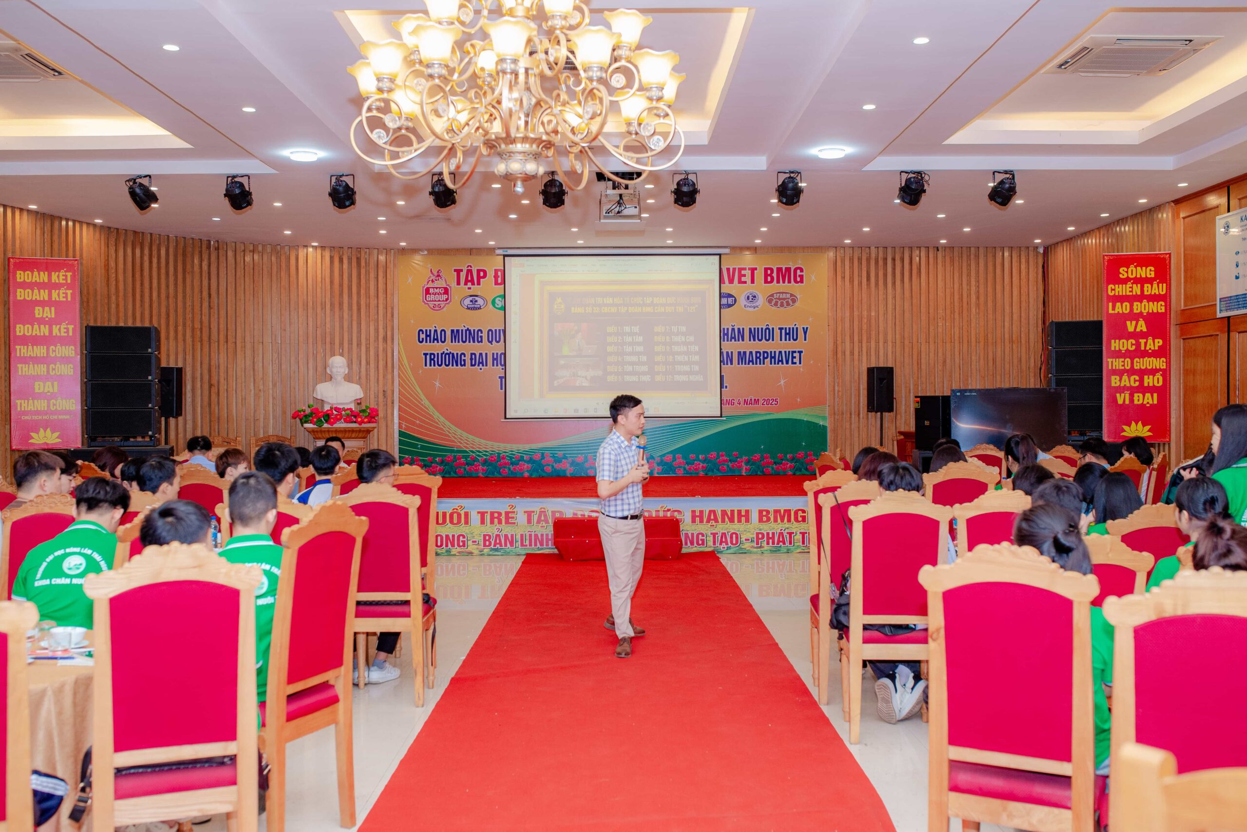 KẾT NỐI DOANH NGHIỆP - TRƯỜNG HỌC: HƠN 160 SINH VIÊN NĂM NHẤT NGÀNH CHĂN NUÔI THÚ Y ĐH NÔNG LÂM THÁI NGUYÊN THAM QUAN TẬP ĐOÀN ĐỨC HẠNH MARPHAVET - BMG - Tập đoàn Đức Hạnh Marphavet BMG - XEVIP.ICU