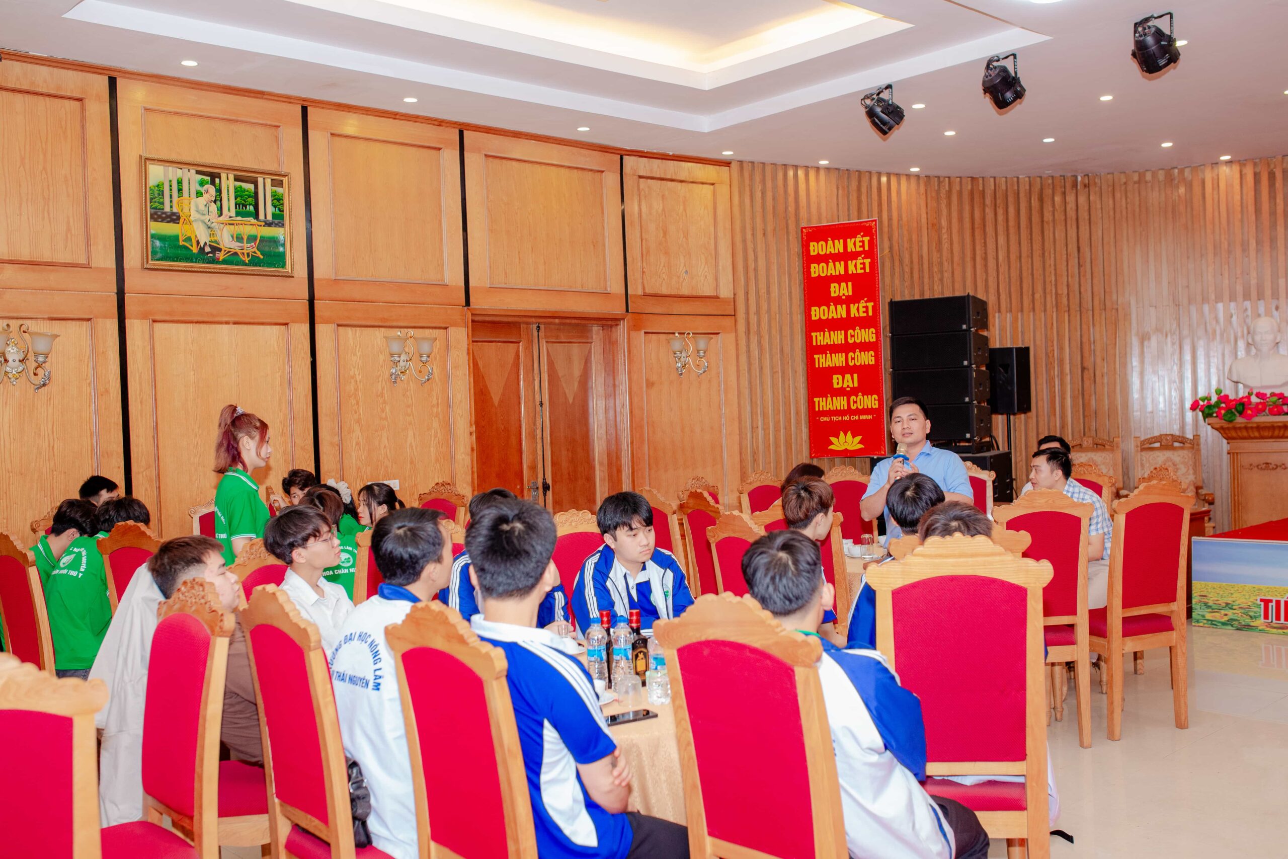 KẾT NỐI DOANH NGHIỆP - TRƯỜNG HỌC: HƠN 160 SINH VIÊN NĂM NHẤT NGÀNH CHĂN NUÔI THÚ Y ĐH NÔNG LÂM THÁI NGUYÊN THAM QUAN TẬP ĐOÀN ĐỨC HẠNH MARPHAVET - BMG - Tập đoàn Đức Hạnh Marphavet BMG - XEVIP.ICU
