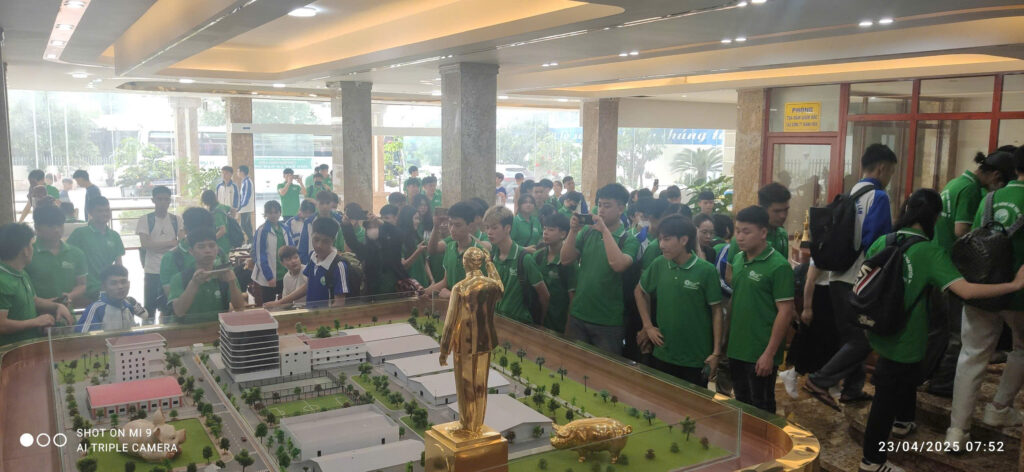 KẾT NỐI DOANH NGHIỆP - TRƯỜNG HỌC: HƠN 160 SINH VIÊN NĂM NHẤT NGÀNH CHĂN NUÔI THÚ Y ĐH NÔNG LÂM THÁI NGUYÊN THAM QUAN TẬP ĐOÀN ĐỨC HẠNH MARPHAVET - BMG - Tập đoàn Đức Hạnh Marphavet BMG - XEVIP.ICU