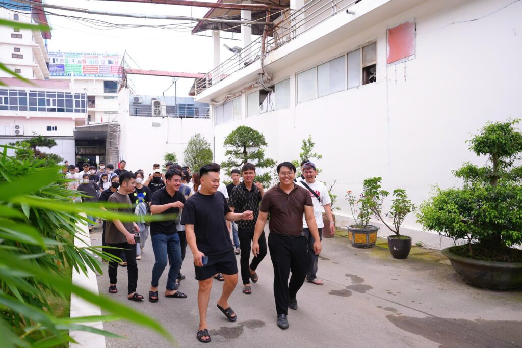 NGÀY HỘI TUYỂN ĐỒNG NGHIỆP – CHÀO ĐÓN TÂN KỸ SƯ & BÁC SĨ THÚ Y TỪ TRƯỜNG ĐẠI HỌC NÔNG LÂM THÁI NGUYÊN - Tập đoàn Đức Hạnh Marphavet BMG - XEVIP.ICU
