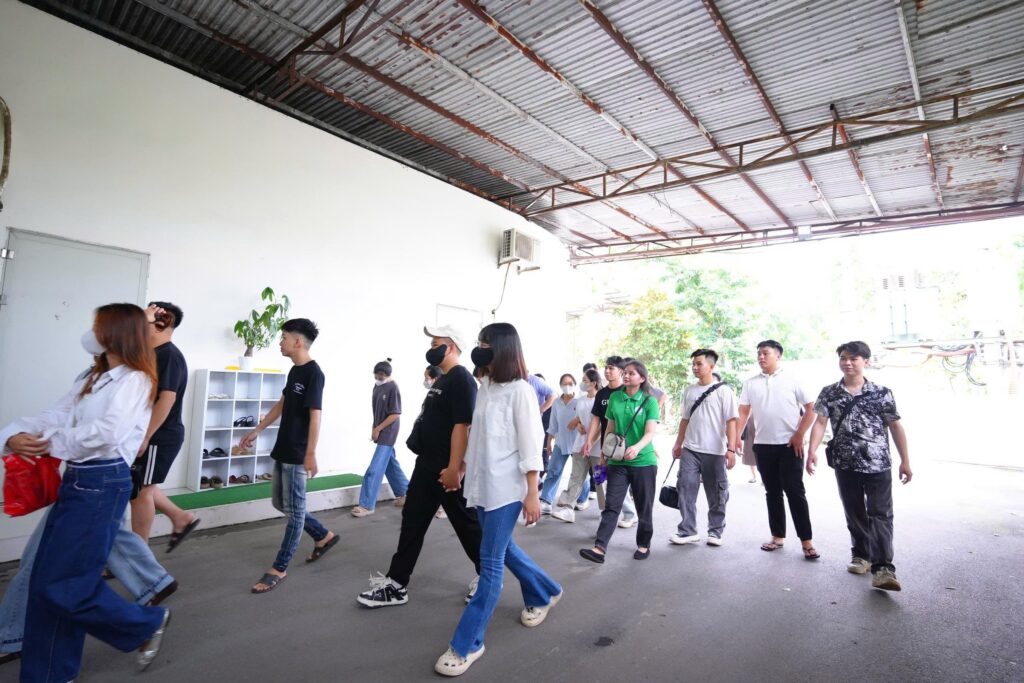 NGÀY HỘI TUYỂN ĐỒNG NGHIỆP – CHÀO ĐÓN TÂN KỸ SƯ & BÁC SĨ THÚ Y TỪ TRƯỜNG ĐẠI HỌC NÔNG LÂM THÁI NGUYÊN - Tập đoàn Đức Hạnh Marphavet BMG - XEVIP.ICU