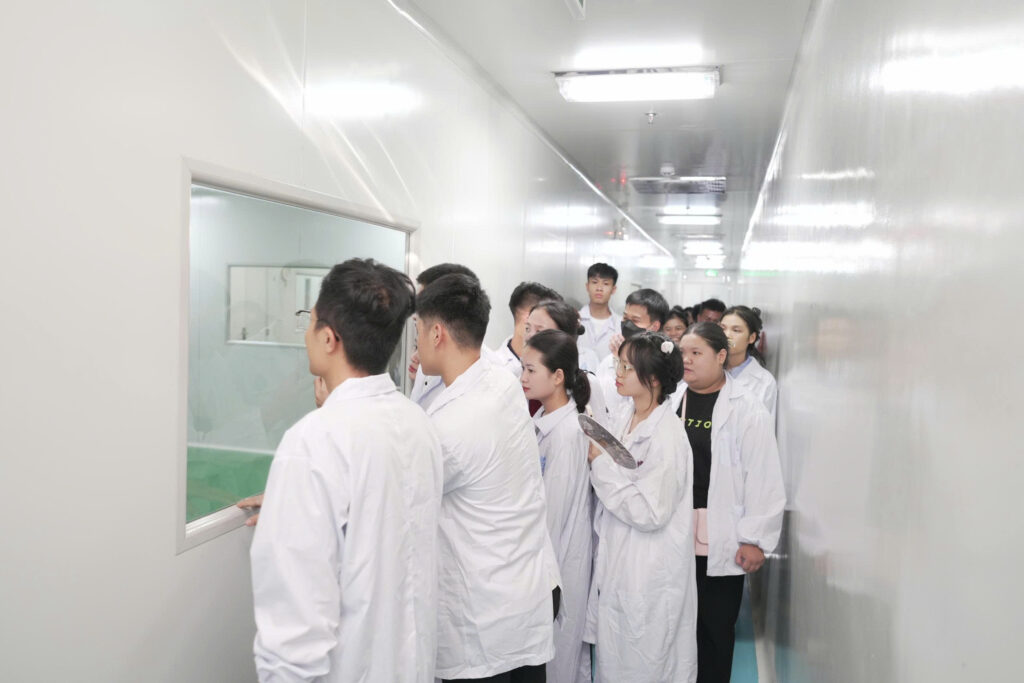 NGÀY HỘI TUYỂN ĐỒNG NGHIỆP – CHÀO ĐÓN TÂN KỸ SƯ & BÁC SĨ THÚ Y TỪ TRƯỜNG ĐẠI HỌC NÔNG LÂM THÁI NGUYÊN - Tập đoàn Đức Hạnh Marphavet BMG - XEVIP.ICU